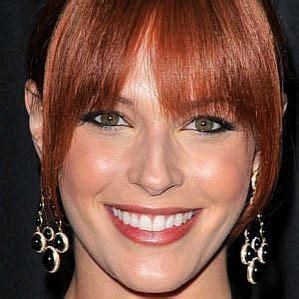 Amanda Righetti : Dating History & Exes